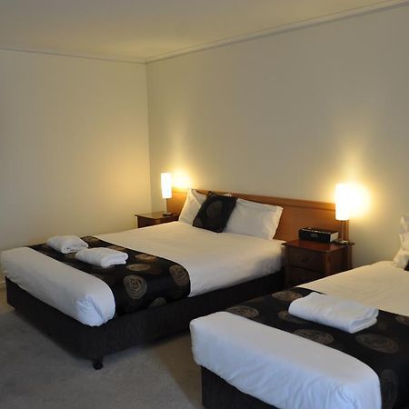 Albury Burvale Motor Inn מראה חיצוני תמונה