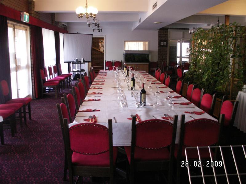 Albury Burvale Motor Inn מראה חיצוני תמונה
