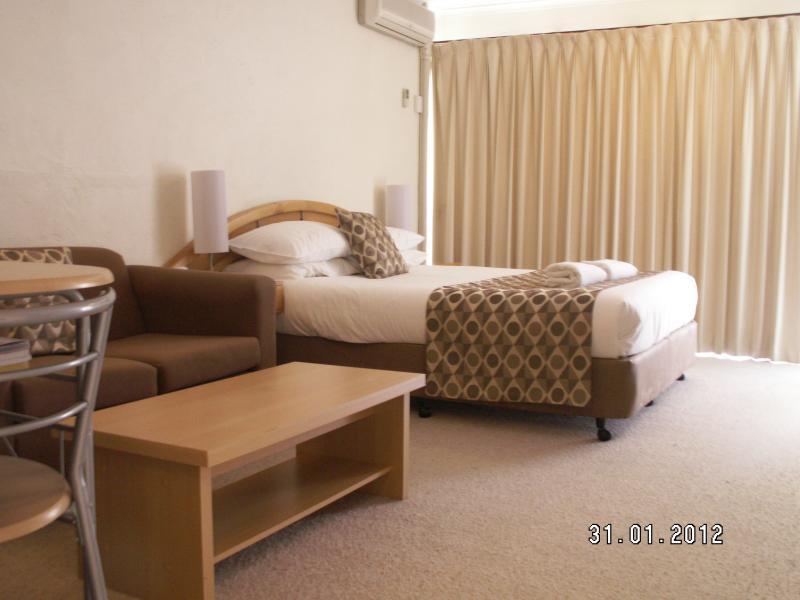 Albury Burvale Motor Inn מראה חיצוני תמונה