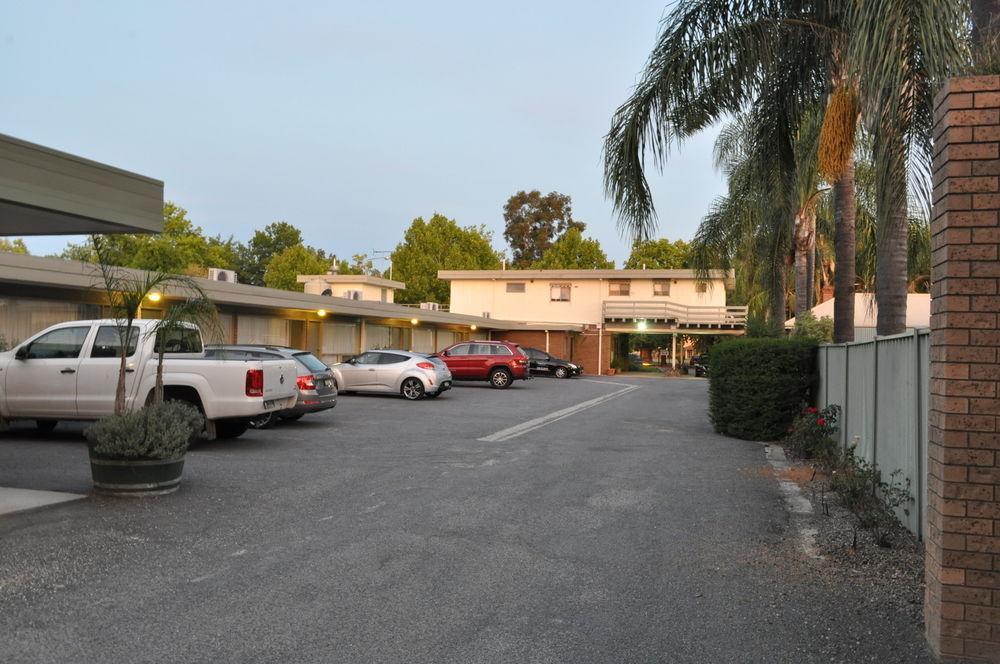 Albury Burvale Motor Inn מראה חיצוני תמונה