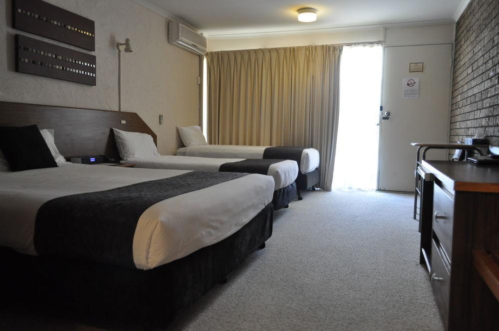 Albury Burvale Motor Inn מראה חיצוני תמונה