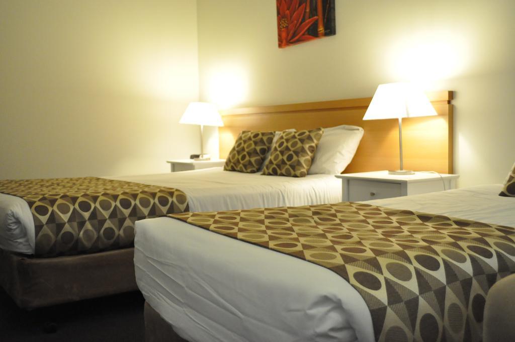 Albury Burvale Motor Inn מראה חיצוני תמונה