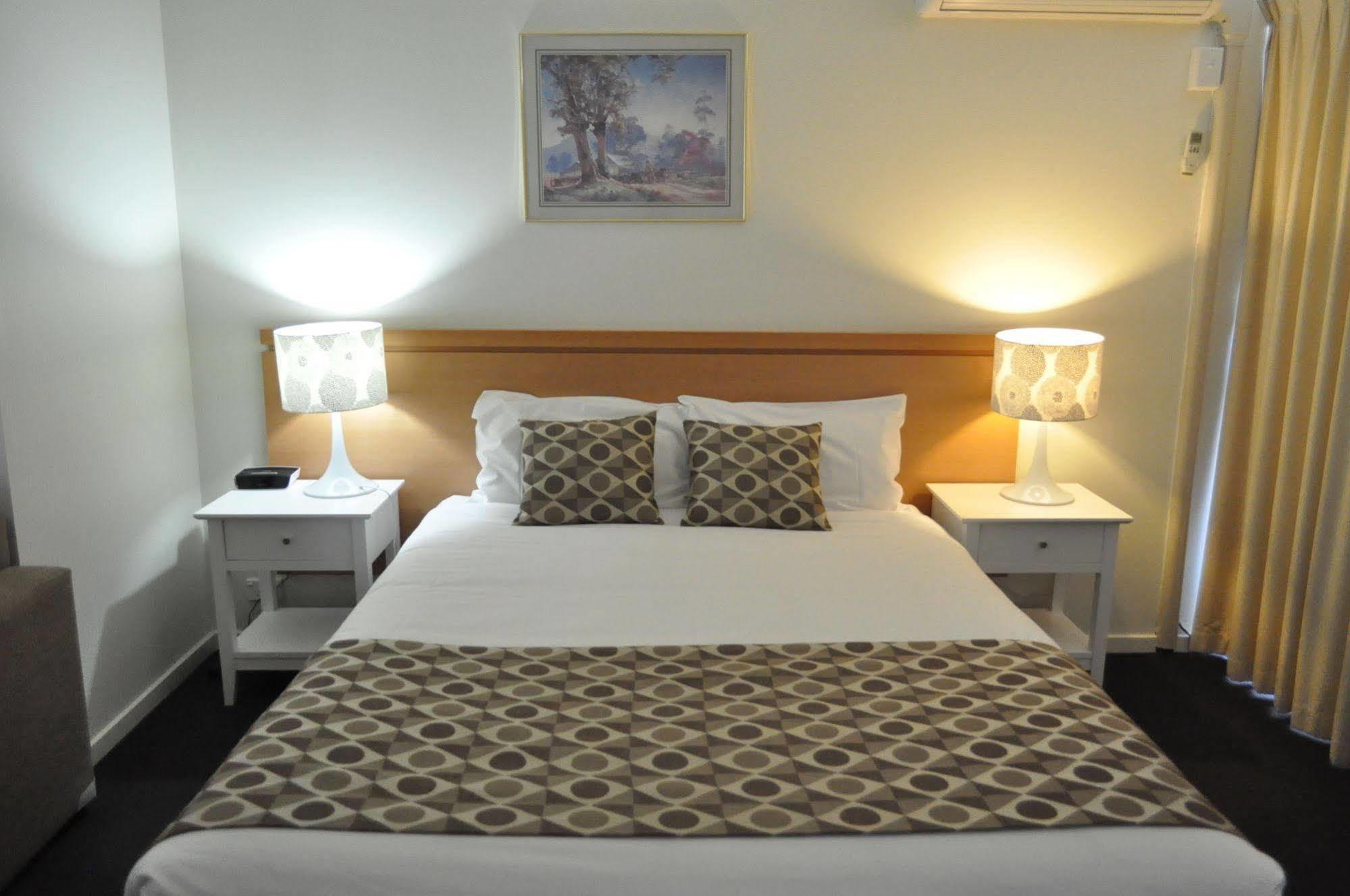 Albury Burvale Motor Inn מראה חיצוני תמונה