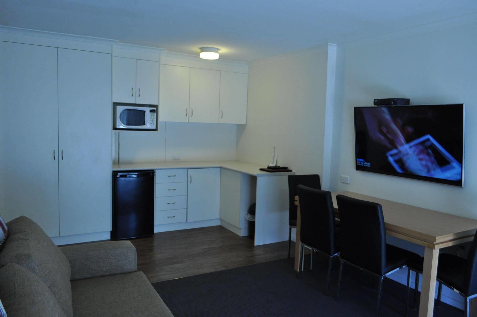 Albury Burvale Motor Inn מראה חיצוני תמונה