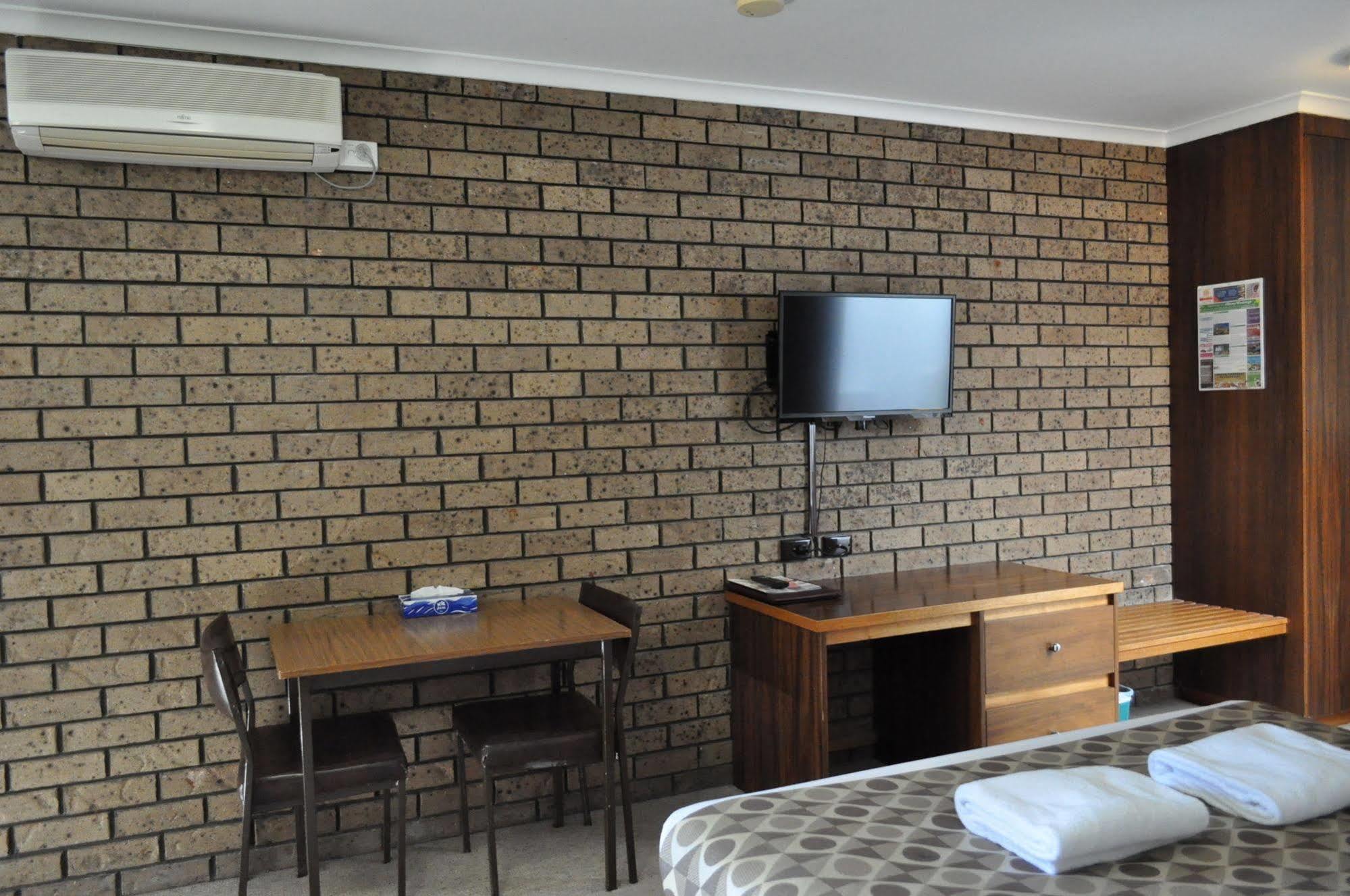 Albury Burvale Motor Inn מראה חיצוני תמונה