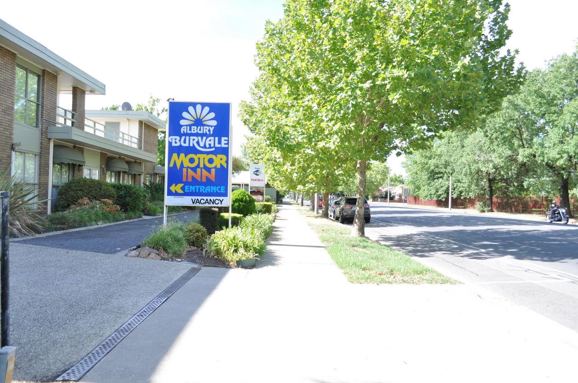 Albury Burvale Motor Inn מראה חיצוני תמונה