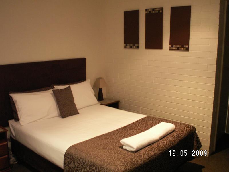 Albury Burvale Motor Inn מראה חיצוני תמונה